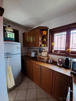 Chata sa nachádza v prechádzkovej vzialenosti od Zelenej Lag