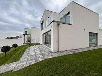 Výnimočná ponuka! Ponúkame na prenájom luxusnú , poschodovú 