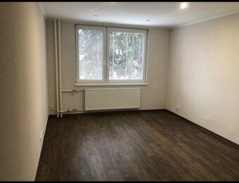 Prenájom 1-izbového bytu v centre mesta – 43 m² s balkónom
P