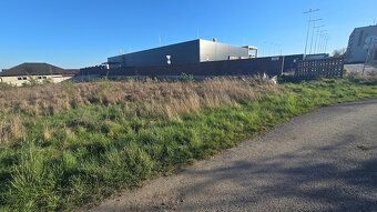 Ponúkame exkluzívne na predaj pozemok v Leviciach na Vínnej 