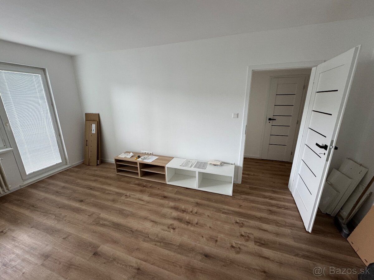 Práve dokončujeme 1-izbový byt na prenájom po kompletnej rek