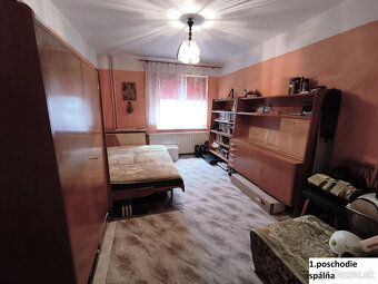Ponúkame na predaj priestranný tehlový rodinný dom z roku 19