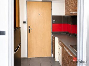 Ponúkame na predaj praktickú garsónku s výmerou 17 m², ktorá