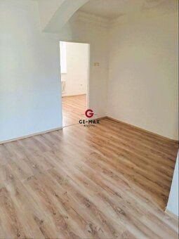 ID: 243 GE-MAX Reality vám ponúka na predaj krásny a veľký 7