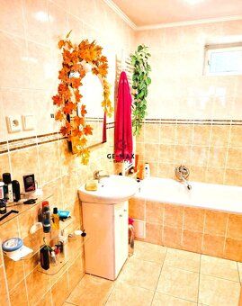 ID: 153 GE-MAX Reality ponúka na predaj priestranný rodinný 