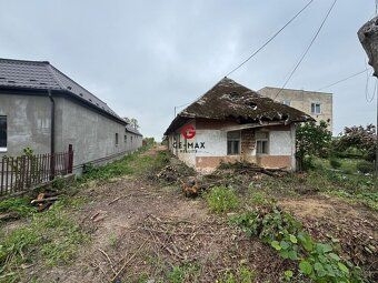 ID: 447 GE-MAX Reality ponúka na predaj starší rodinný dom v