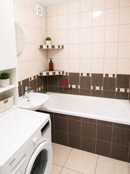 ID:536 GE-MAX Reality ponúka na predaj priestranný 3-izbový 