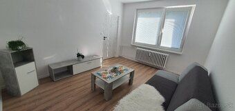 Prenájom 2-izbový byt Lokalita: Nová Dubnica Adresa: Sad Duk