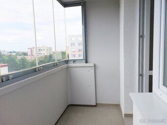 Ponúkam na predaj priestranný, 3-izbový byt, ktorý ešte voni