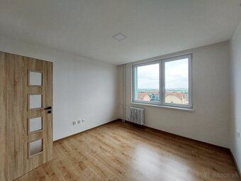 Ponúkam na predaj priestranný, 3-izbový byt, ktorý ešte voni