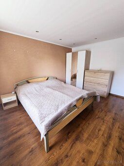 Ponúkam na predaj 3-izbový byt s výmerou 57 m², ktorý naprie