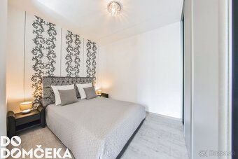 Spoločnosť DO DOMČEKA vám prináša vzdušný a svetlý 1-izbový 