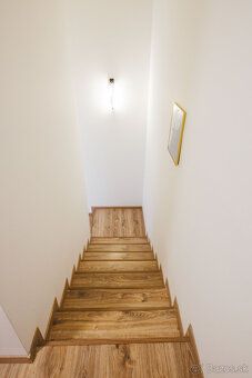 Typ: Rodinný dom Ulica: Slnečnicova 16B Obec: Rovinka
Realit