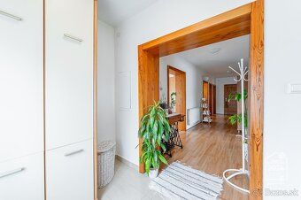Realitná kancelária TOBI Real Vám ponúka na predaj samostatn