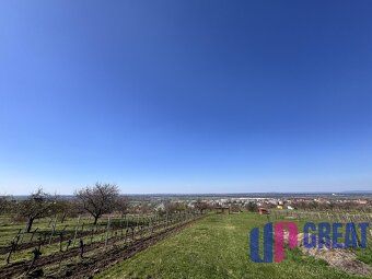 Ponúkame na predaj výnimočný pozemok s celkovou výmerou 3 56