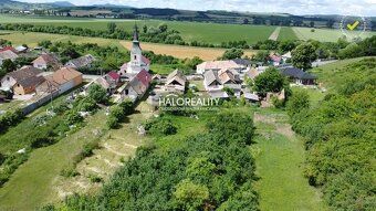 Realitná kancelária HALO reality a Veronika Patakiová, konta
