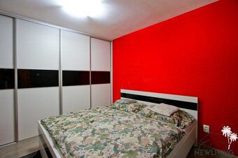 NEW LIVING Vám exkluzívne ponúka –
na predaj 3-izbový čiasto