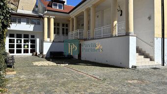 Typ: Komerčný objekt Ulica: Kráľovská cesta Mestská časť: St