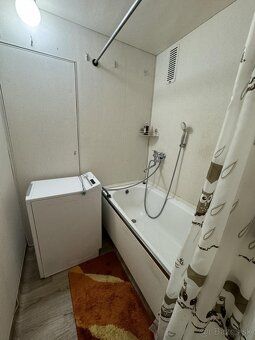 Ponúkam do prenájmu 1,5 izbový byt (42 m2 obytná plocha a 6 