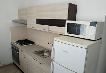 Od 15.7 2026 prenajmem 1 izbový byt,42m2,balkón, pivnica, pl