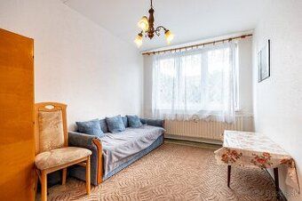 Na predaj 2 izbový byt o rozlohe 55 m2 s balkónom.Byt je v p