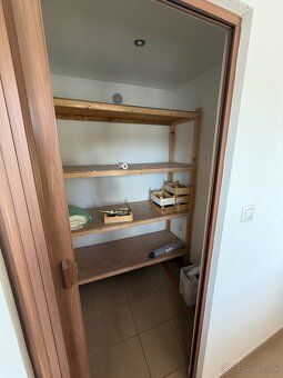 Dostupné reality Vám ponúkajú na predaj rodinný dom s možnos