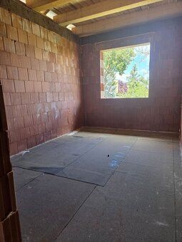 Realitná kancelária REMAX ponúka k predaju rodinný dom typu 