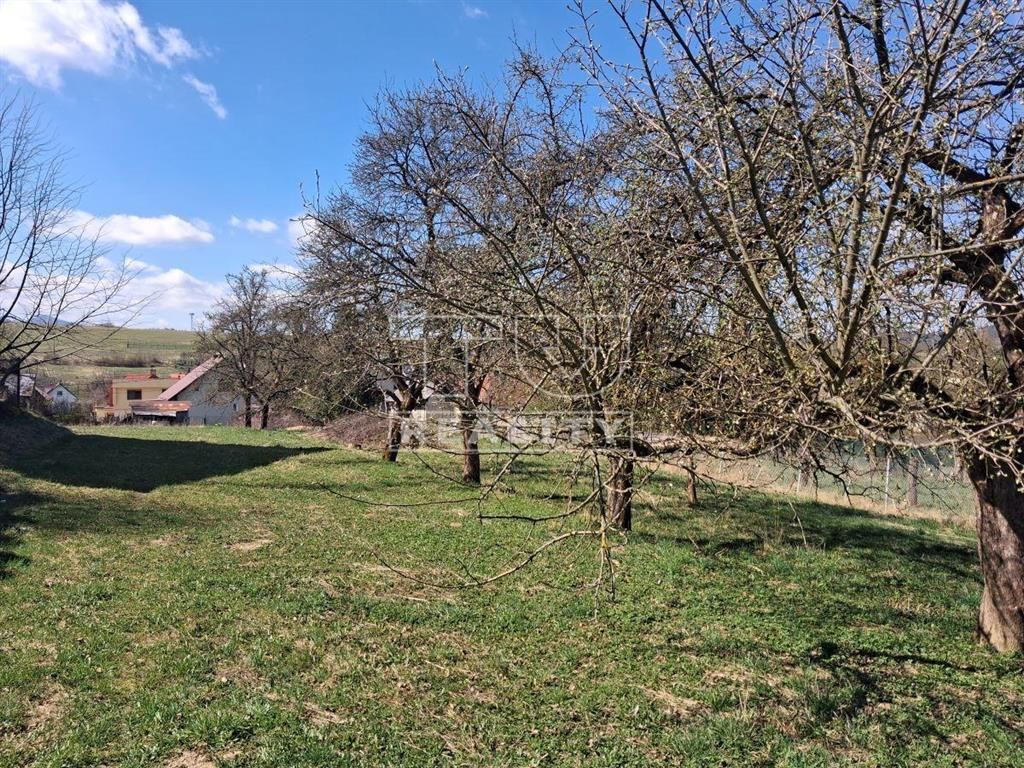 TUreality ponúka na predaj pozemok vhodný na výstavbu až dvo