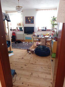 XEMAR ( alebo 0918 434 115 ) Ponúkame na predaj priestranný 