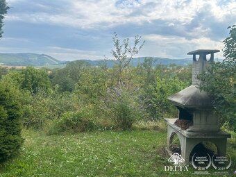 DELTA PROPERTY Vám ponúka na predaj chatu s veľkým pozemkom 