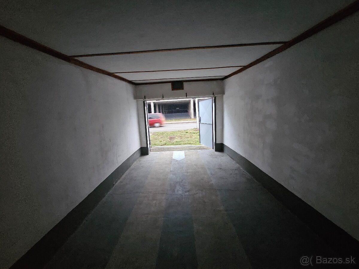 preferujem dlhodobý prenájom vnútorný rozmer garáže 290x570c