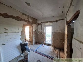 Budova bývalého obchodu v obci Rapovce – len pár krokov od t