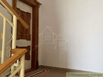 Zrekonštruovaný dom vo výbornom technickom stave sa nachádza