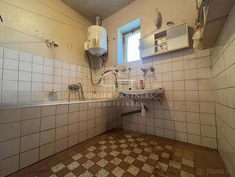 Typ: Rodinný dom Ulica: Pamiatková zóna Obec: Komárno
Neobyč