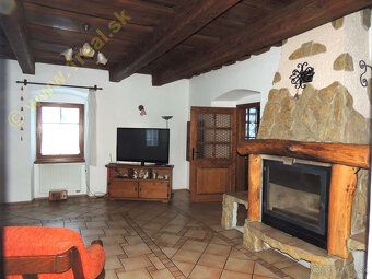 Zrubový rodinný dom na predaj – Moštenica | Veľký pozemok 18