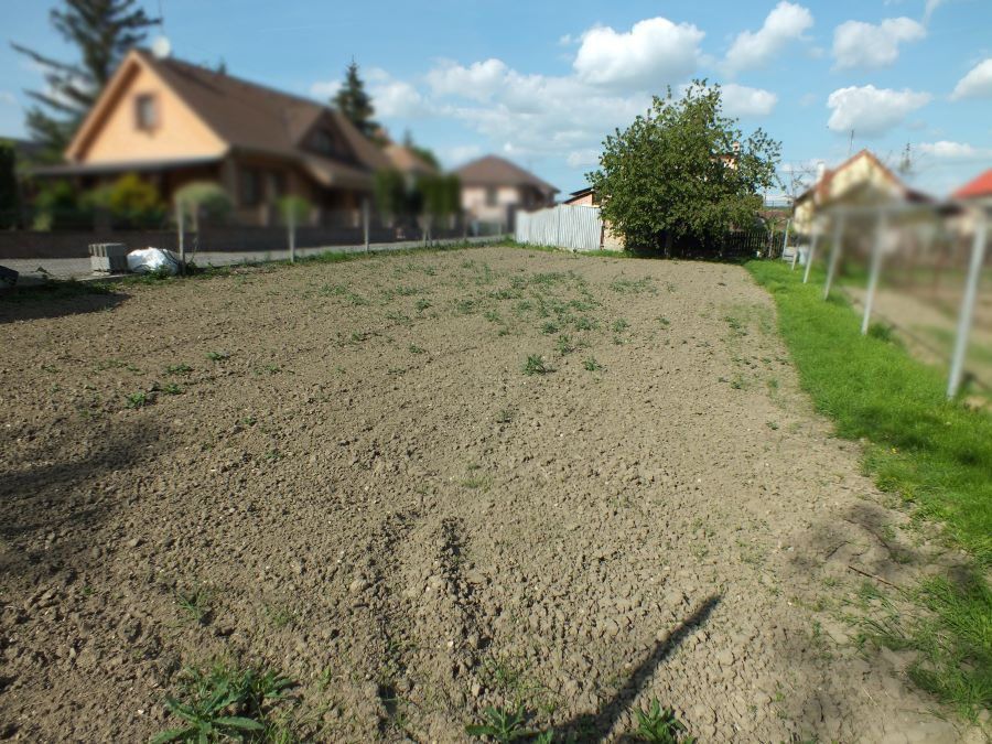 Ponúkame na predaj pozemok v obľúbenej lokalite Veľký Grob n