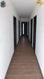 Zastavaná plocha je 119 m2. Dom je postavený z kvalitnej teh
