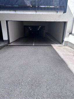 Ponúkame na prenájom parkovacie miesto v podzemnej garáži pr
