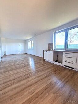 Hľadáme rodinný dom v Bošanoch a okolí do 70 000 €. Preferuj