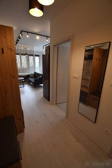 Ponúkam na prenájom moderný štýlovo zariadený 1.5+kk byt s o