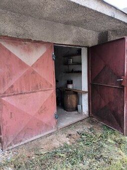 Predám murovanú garáž v Plešivci letná ulica. Garáž sa nachá