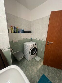 EXKUZÍVNE - Ponúkame na predaj 1 izbový byt s veľkorysou roz
