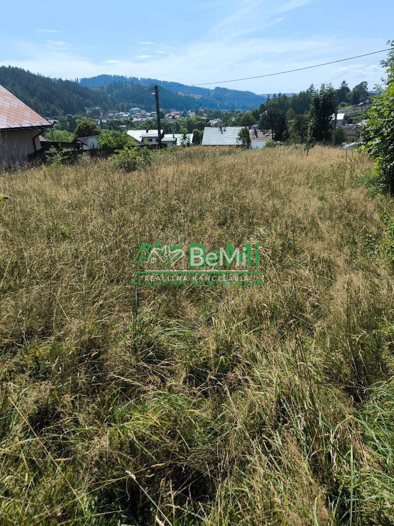 121-14-PEMOa
Ponúkame Vám na predaj slnečný pozemok v obci Č