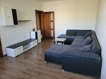 Ponúkam na prenájom priestranný zariadený 3 izbový byt v pok