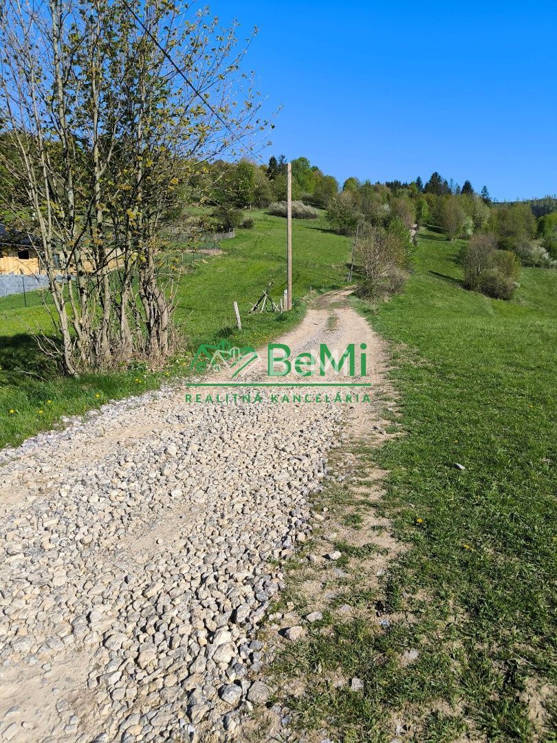 171-14-PEMOa
Ponúkame na predaj pozemok v obci Oščadnica, ok