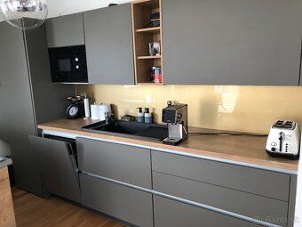 Na prenájom: krásny, úplne nový byt 3+kk vo Viedni, ca 90 m2