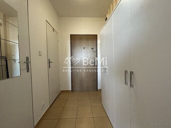 🏡  Štýlová kompletne  moderne zariadená garsónka po kompletn