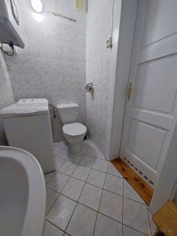 Na dlhodobý prenájom priestranný 2-izbový byt (67 m²) priamo