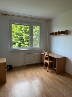 Ponúkam na prenájom príjemný 2 izb. byt o výmere 49m2, ktorý