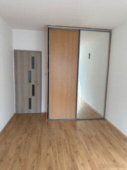 Ponúkam na prenájom príjemný 2 izb. byt o výmere 49m2, ktorý